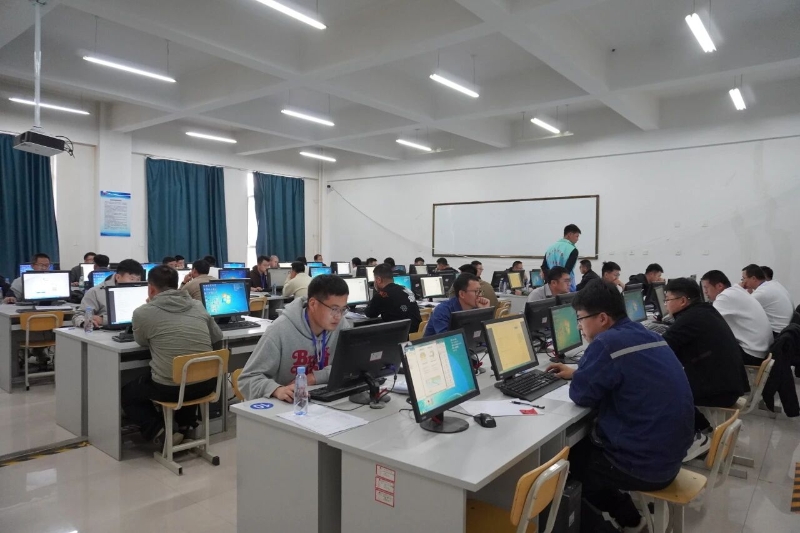 自治区总工会党组书记、副主席张慧宇参加呼包鄂乌四地工会协同发展系列活动4.jpg